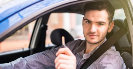 Autoescuela Pino Montano: sácate el carnet desde casa
