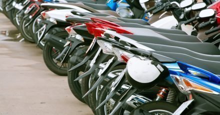 Tipos de carnet de moto y requisitos - Autoescuelas Fran Velasco