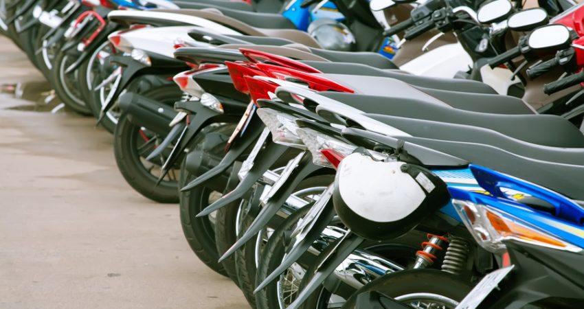 Tipos de carnet de moto y requisitos - Autoescuelas Fran Velasco